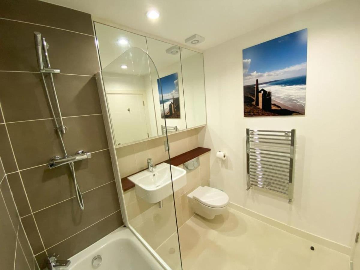 Sunset Waves Sea View Apartment Featuring Panoramic Views & Parking Ньюки Экстерьер фото